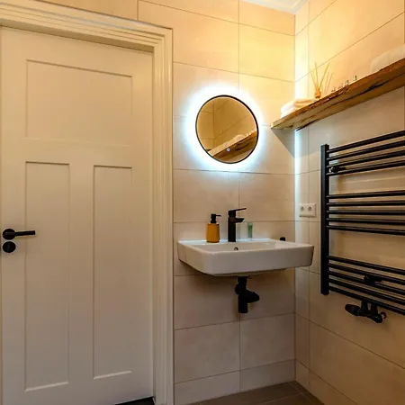 Dorpskaemer * Warmenhuizen