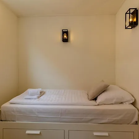 Dorpskaemer Warmenhuizen