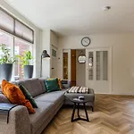 Holiday home Dorpskaemer Warmenhuizen