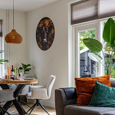 Dorpskaemer Warmenhuizen