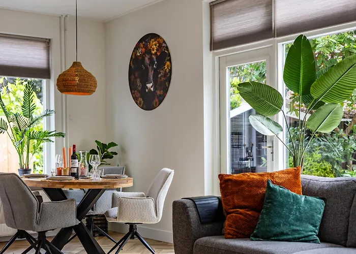 Dorpskaemer Warmenhuizen