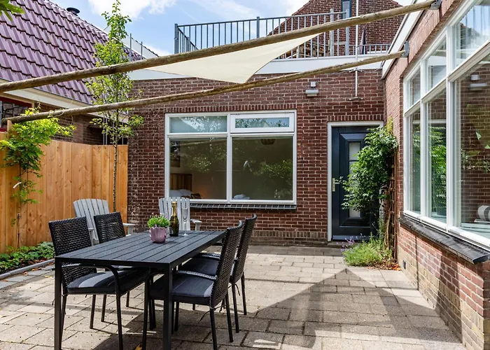 Dorpskaemer Warmenhuizen