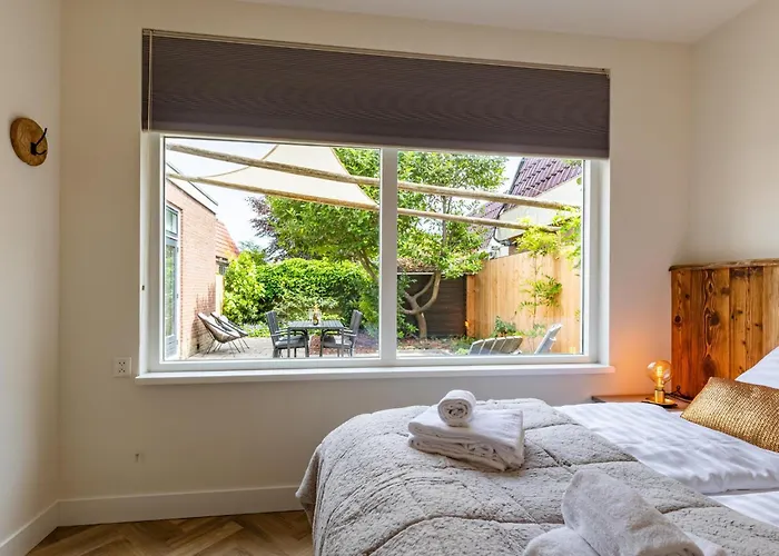 Feriehus Dorpskaemer Warmenhuizen