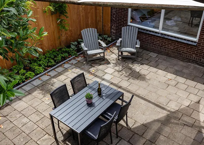 Dorpskaemer Feriehus Warmenhuizen